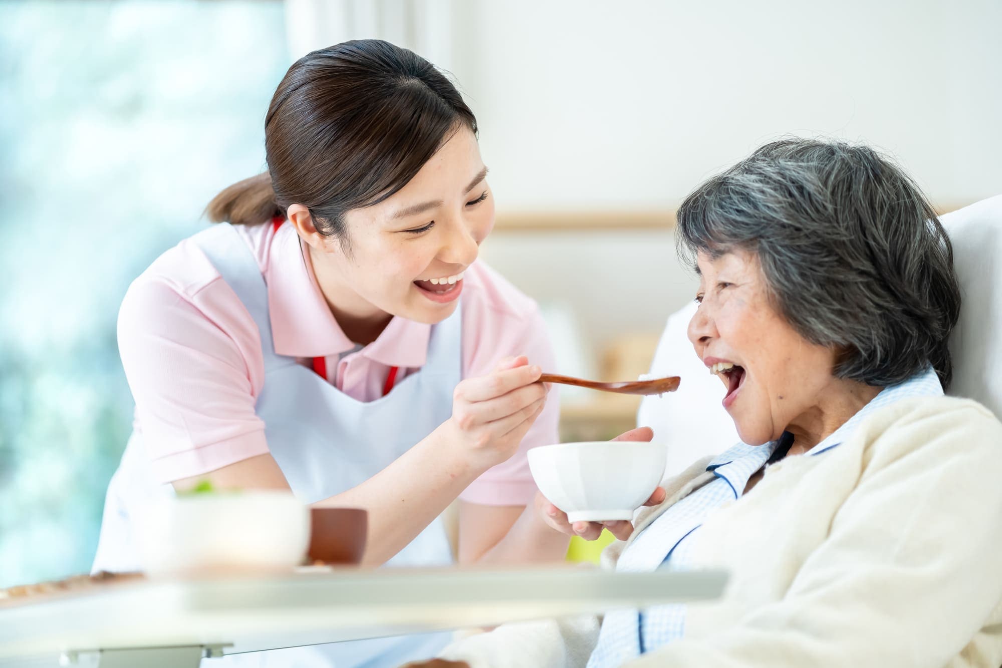 介護報酬改定とは？ 2024年の改定内容や施行時期、必要な対応をわかりやすく解説