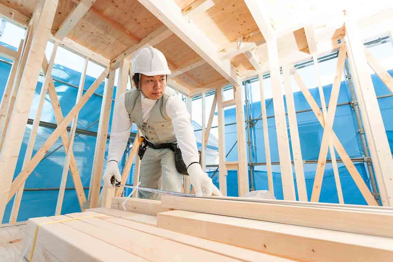 一人親方とは？ 個人事業主との違いや建設業での働き方、必要な手続きを解説